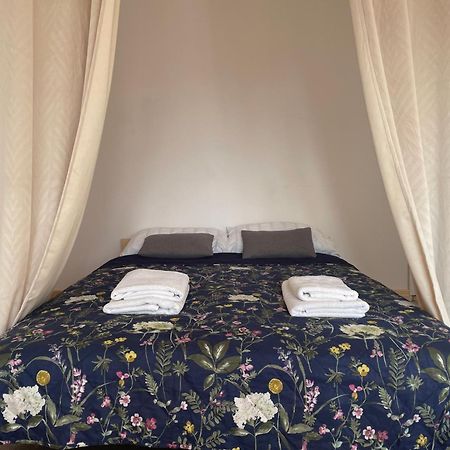 Sentymenty - Apartamenty W Kamienicy Na Mickiewicza Stary Toruń Kültér fotó